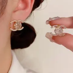 ヴィンテージ ピアス CCロゴ ビジューピアス　ゴールド