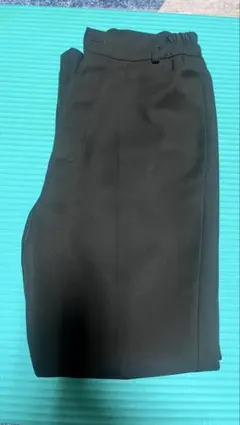 黒 スラックス ゴムウエスト