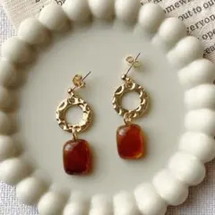 Item thumbnail for item 01493429-e08c-42ee-8d97-94a813fd159d