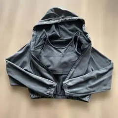 non-hedge グレー フード付きパーカー タンクトップ付き　ショート丈