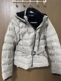 ベージュ フリースライニング ダウンジャケット