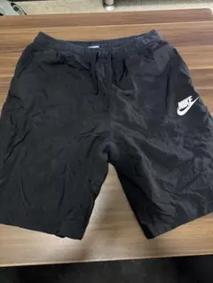 Nike ブラック ショートパンツ