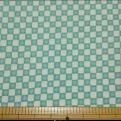 細かいチェック柄・155cm Quilting Treasures