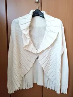 アイボリー フリルカーディガン M-L
