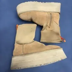 UGG ベージュ 厚底ムートンブーツ