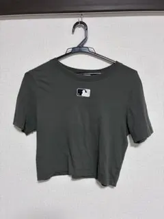 MLB クロップド丈 半袖Tシャツ ダークグレーのサムネイル