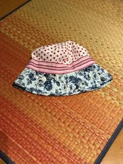 バケットハット 赤白水玉 青花柄