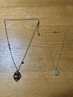 ビーズ装飾のネックレス2点セット