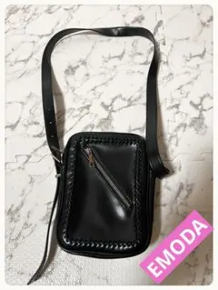 ☘️K2☘️EMODA ジップラインショルダーバッグのサムネイル
