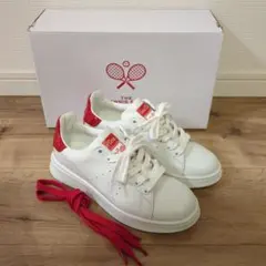 新品 スニーカー