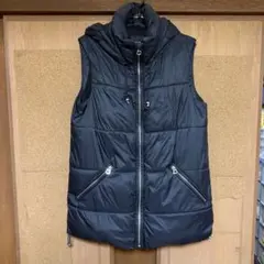 ZARA 黒 フード付き ダウンベスト　サイズ26 USAＳサイズ