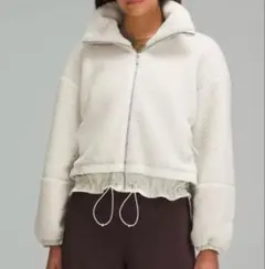 ルルレモンフリースジャケットショート丈フルジップ　ボアジャケット