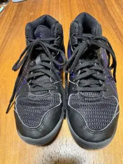 ASICS バスケットボールシューズ ブラック/パープル/21センチ