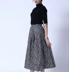 aga アシンメトリーボタンニットのサムネイル