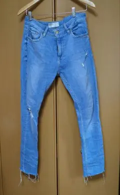 Bershka ダメージデニム