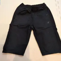 BREEZE 黒 ハーフパンツ 130サイズ