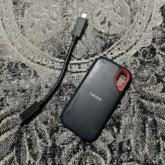 SanDisk 2TB 外付けSSD USB Type-Cのサムネイル