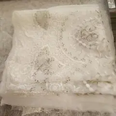 ホワイトレースカーテン刺繍入り