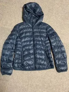 ユニクロ　ウルトラライトダウンジャケットM ネイビー　フードつき