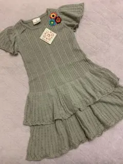 【タグ付新品】ハナアンダーソン　ニットワンピース　グレー　※双子、姉妹コーデのサムネイル