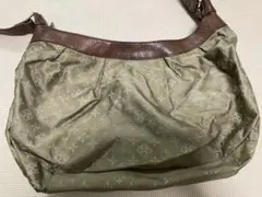 russet ラシット　ショルダーバッグ　ベージュ　皮プラスナイロン　お出かけ