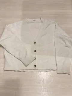 ユニクロ　Ｖネックニット