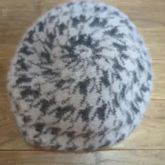 ウール混紡 グレーと黒のチェック ベレー帽