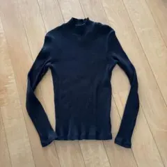 UNIQLO ブラック ハイネック Tシャツ S