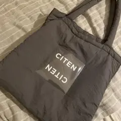 ＜CITEN＞パデッド クリア ロゴ トートバッグ