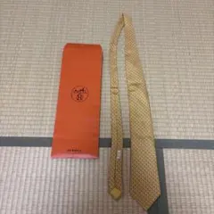 HERMES エルメス ネクタイ 鳥柄 イエロー シルクのサムネイル
