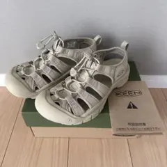 KEEN ニューポート エイチツー サンダル ベージュのサムネイル