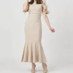 ROYAL PARTY ラッフルスリーブマーメイドワンピース ベージュ