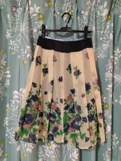 フラワープリント フレアスカート ひざ丈