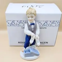 ロイヤルコペンハーゲン【美品】2009イヤーフィギュリン《スケート靴とルーカス》