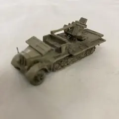 1/144 toropo製　Sdkfz7/2 37mm砲搭載車　キット製作品のサムネイル