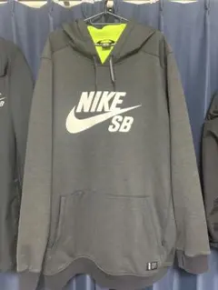 【激レア】Nike SB スノーボード　パーカー 激レア】Nike SB スノーボード パーカー SB NIKE sb Lサイズの通販