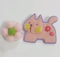 福ねこちゃんと彩り小梅(P)ブローチ