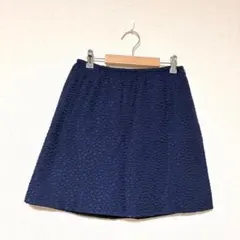 Drawer✨良品　膝丈スカート　うろこ模様　後ろゴム　きれいめ　上品　ネイビーのサムネイル