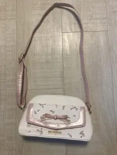 mezzo piano 花柄ポシェット　ショルダーバッグ　サイズ調整可能