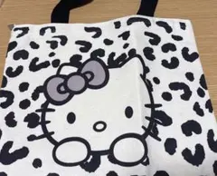 ハローキティ　トートバッグ　カバン　ヒョウ柄　豹柄　キティー　黒色　マチあり