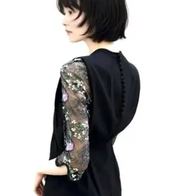 k*n様 mame kurogouchi 子花刺繍ワンピース 黒 n*o様 mame kurogouchi 子花刺繍ワンピース 水色×黒 - メルカリ