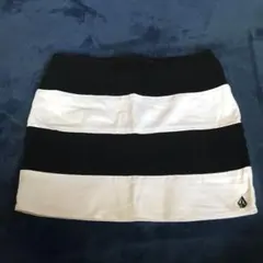 VOLCOM ボーダー ミニスカート ストレッチ 美品!!のサムネイル
