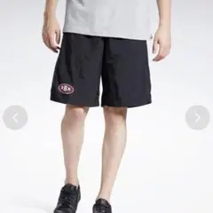 Reebok ブラックショートパンツ　Sのサムネイル