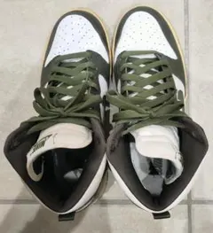 Nike エアホース1 ホワイト/オリーブ ハイカットスニーカー