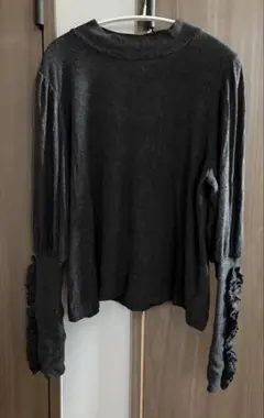 ★美品★マシュマロタッチ袖フリルトップス★グレー