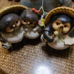 たぬきの夫婦像 陶器製 置物 約15cm