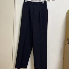 美品 ダークネイビー プリーツスラックス