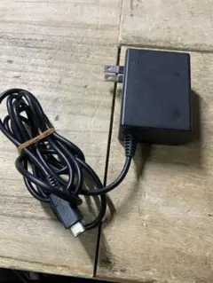 純正　Nintendo Switch ACアダプター HAC-002 充電器