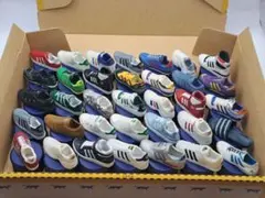 入手困難 アディダス ミニチュアスニーカー 35個 ペプシ ボトルキャップ