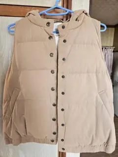 SM2 ベージュ ダウンベスト